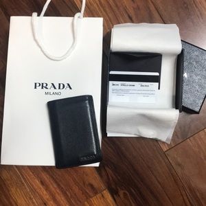 Prada men’s black wallet